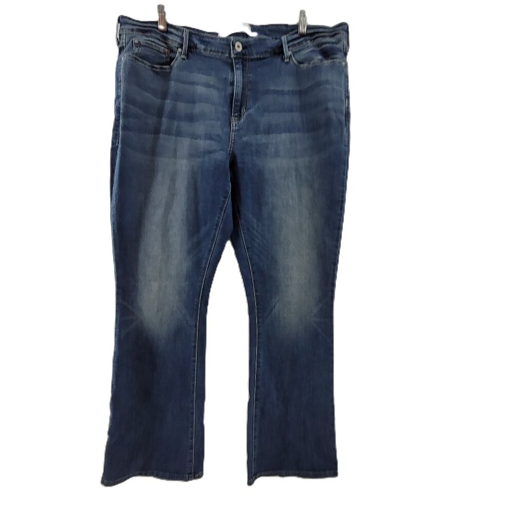 Levi's Signature Jeans Women's 22M Blue Mid Rise Bootcut